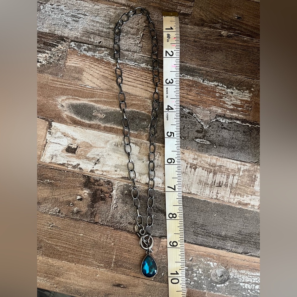 NWOT Paparazzi Toggle Clasp Gunmetal Necklace with Teardrop Pendant! - Picture 2 of 3